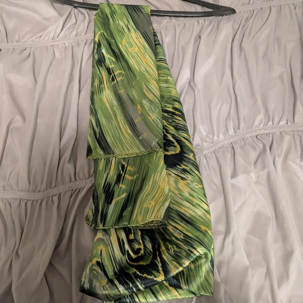 Atelier Alyce Seralina Collection Green Floral Formal Dress & Scarf Size 0 - Picture 6 of 6